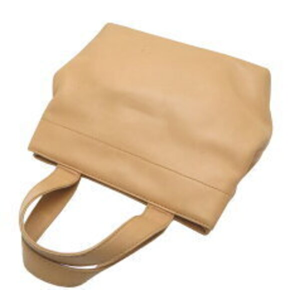 Chanel Beige Leather Handbag - Picture 4 of 7